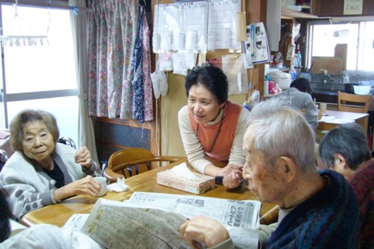 高齢者と子どもの豊かな居場所プログラム